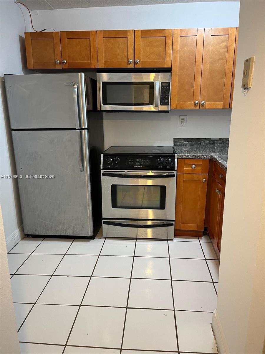 492 NW 165th St Rd # 210, Miami FL 33169 photo 3