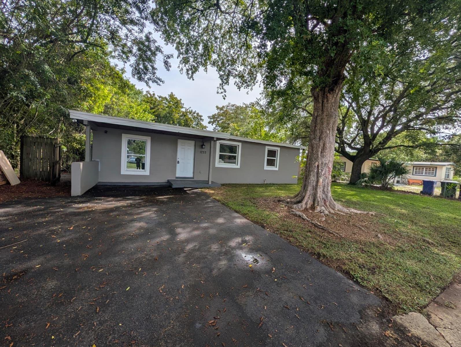 1733 NW 18TH Street, Fort Lauderdale FL 33311
