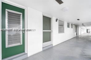 4750 NW 10th Ct # 308, Plantation FL 33313 photo 2
