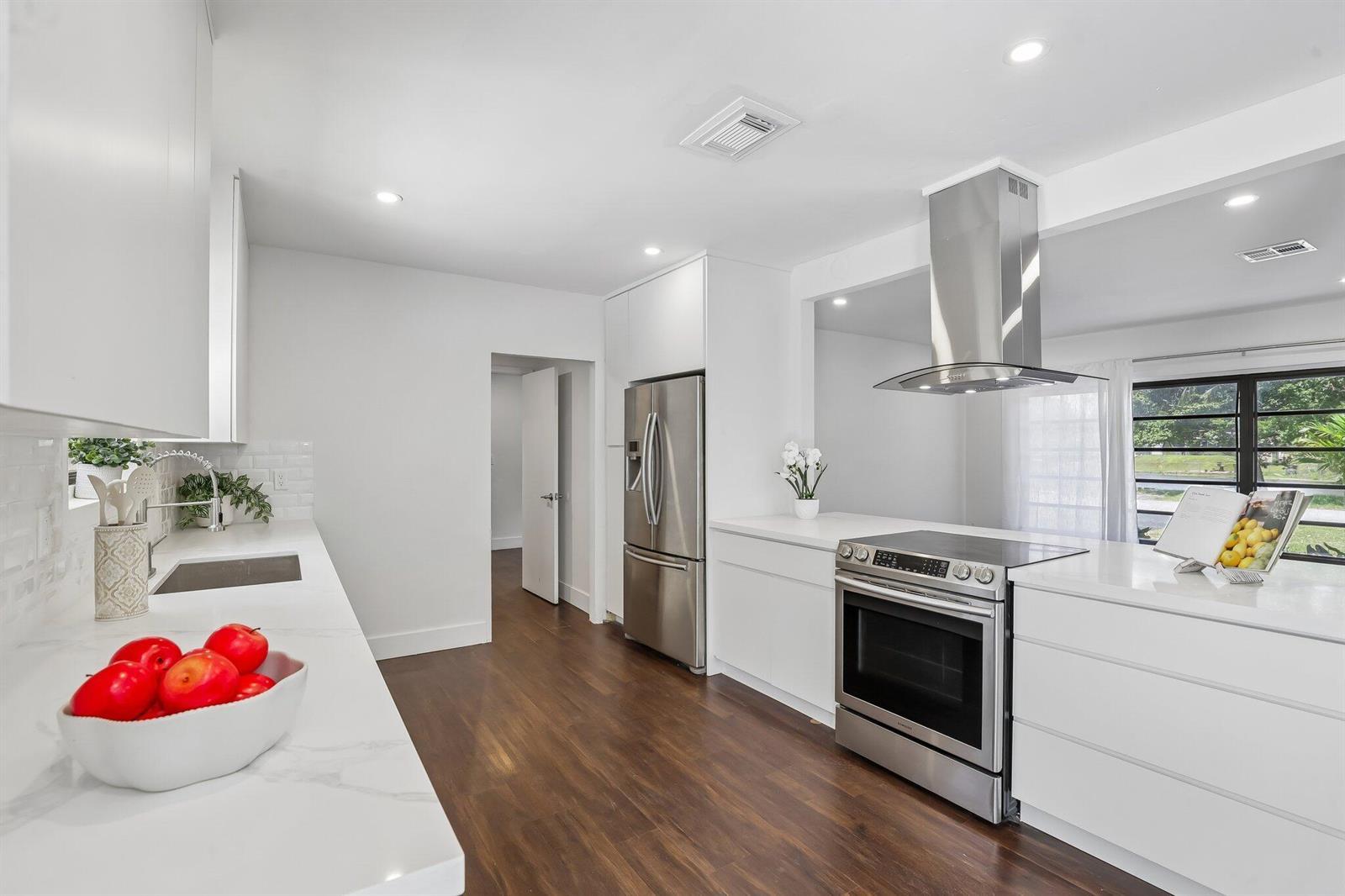 1040 NW 149TH Street, Miami FL 33168