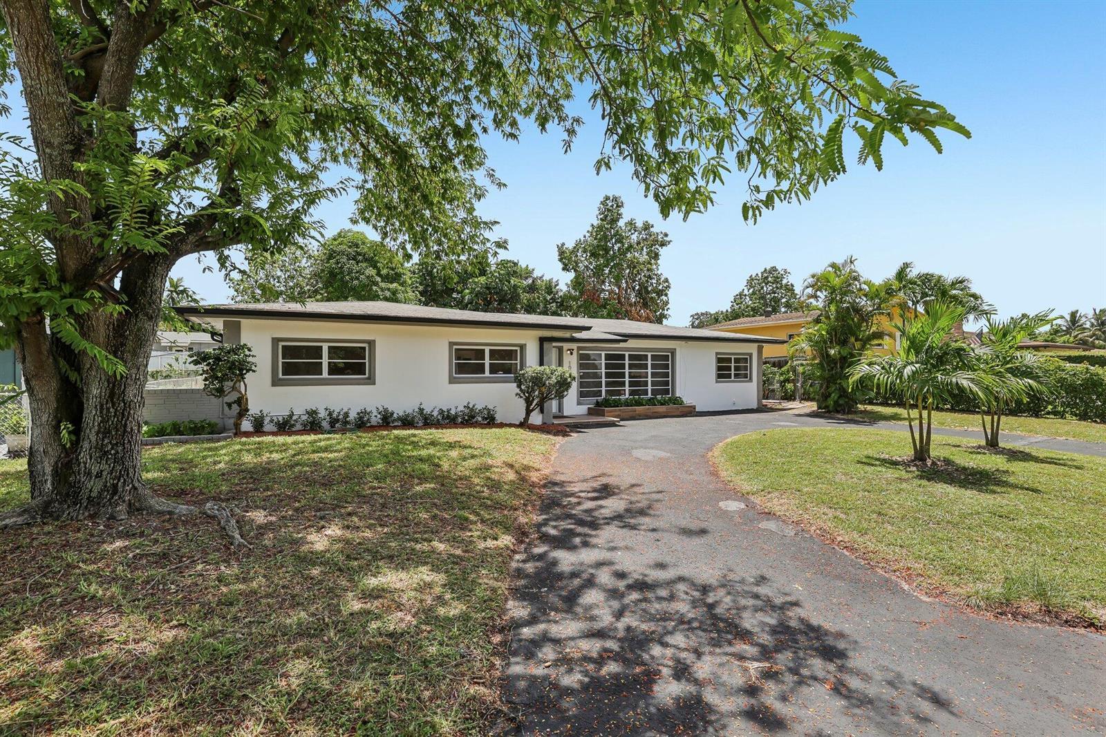 1040 NW 149TH Street, Miami FL 33168 photo 4