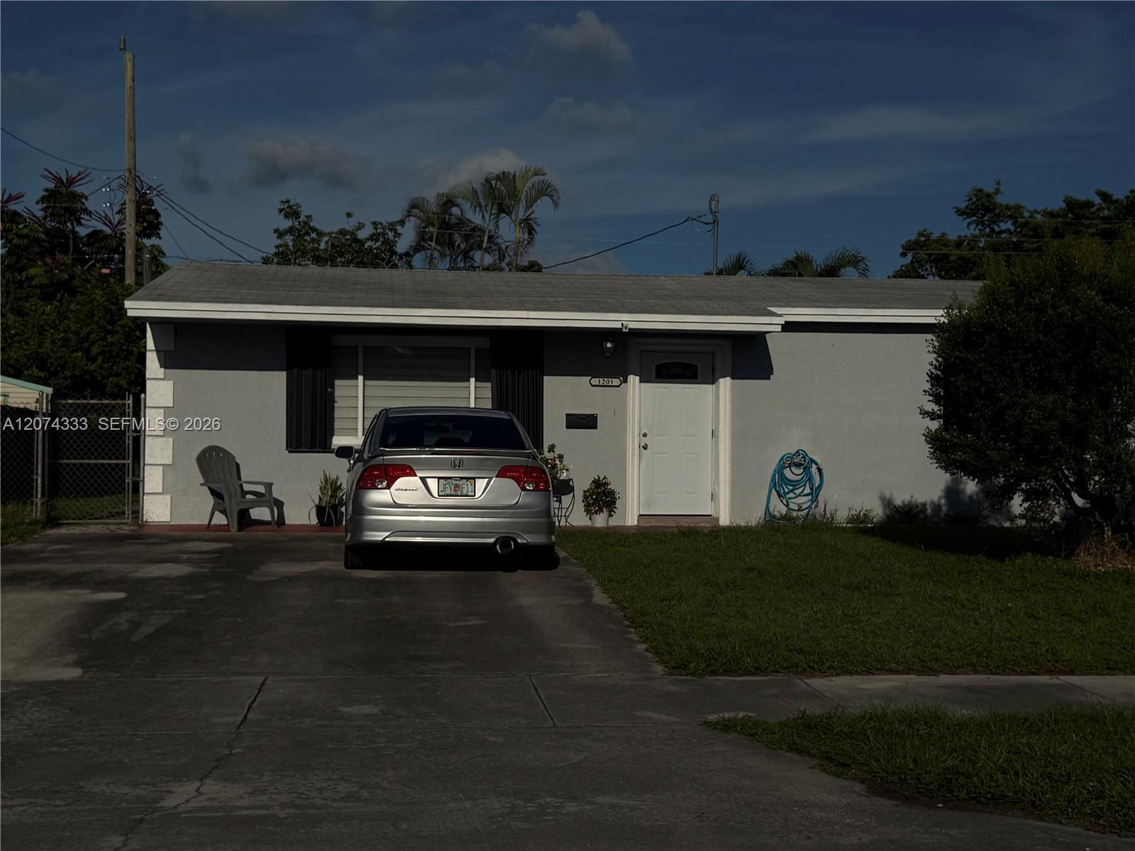 1201 N 70th Way, Hollywood FL 33024