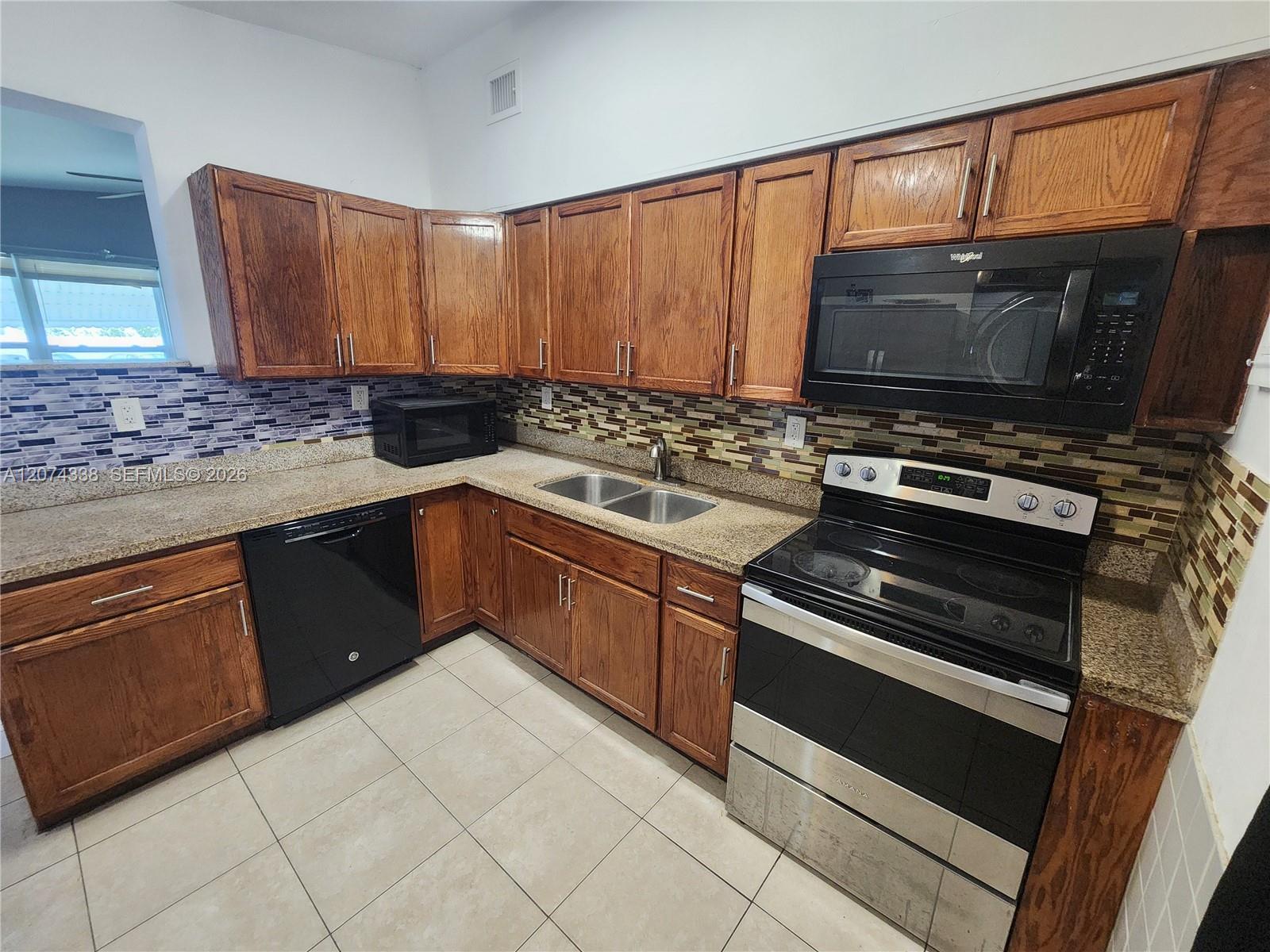 4100 SW 36th, West Park FL 33023 photo 5