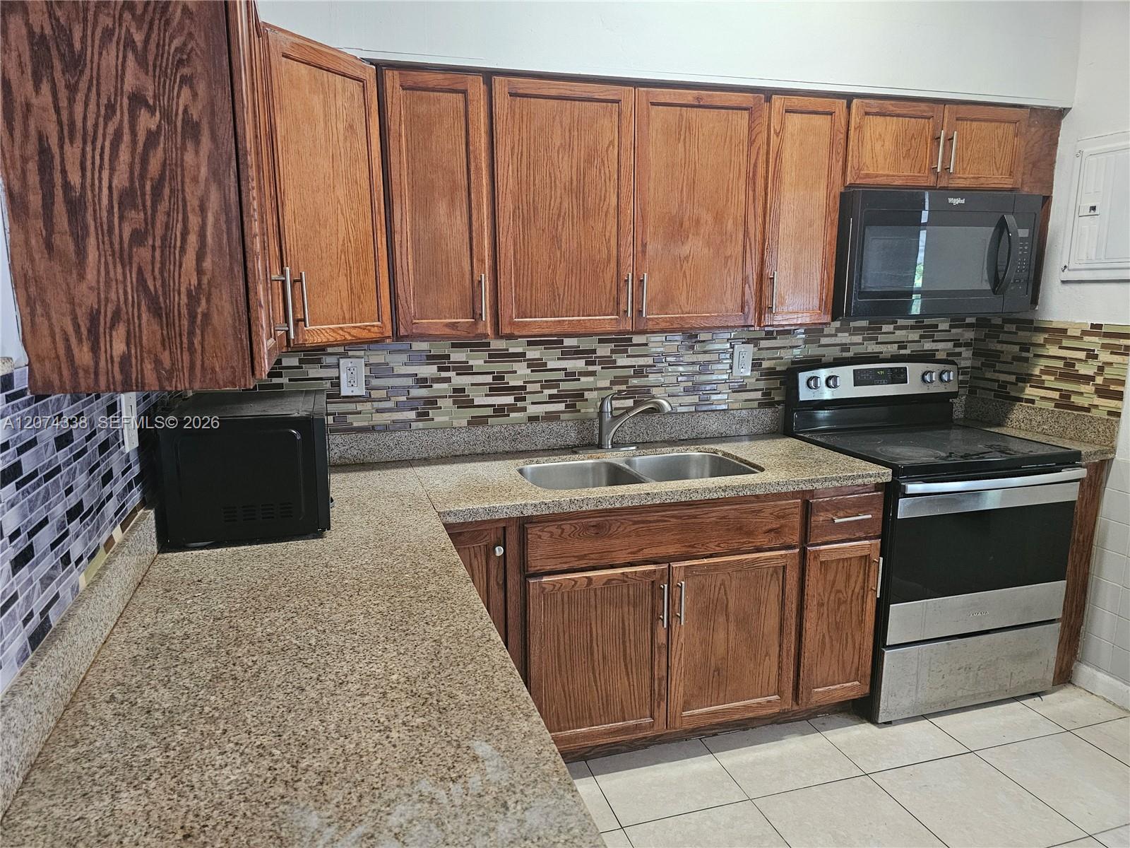 4100 SW 36th, West Park FL 33023 photo 4