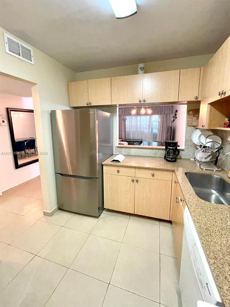 981 Hillcrest Ct # 115, Hollywood FL 33021 photo 3