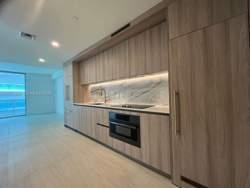 77 SE 5th St # 2206, Miami FL 33131 photo 2