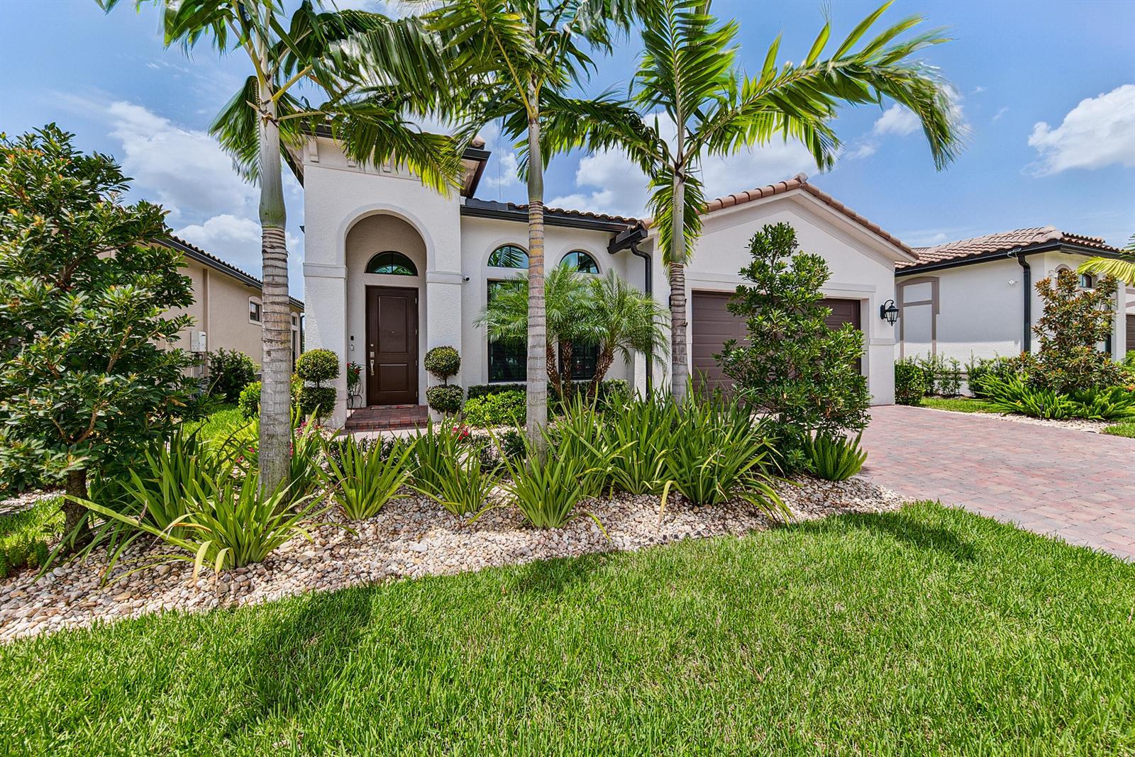 8047 JUNIPER Drive, Parkland FL 33067 photo 2