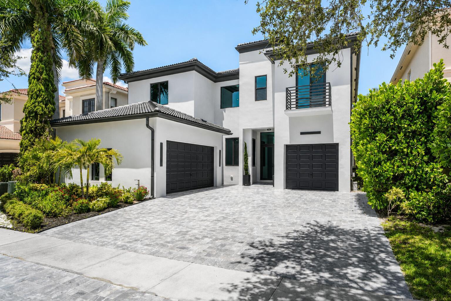 17931 LAKE AZURE Way, Boca Raton FL 33496