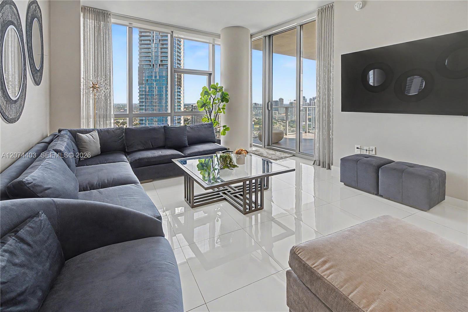 851 NE 1st Ave # 3301, Miami FL 33132 photo 3