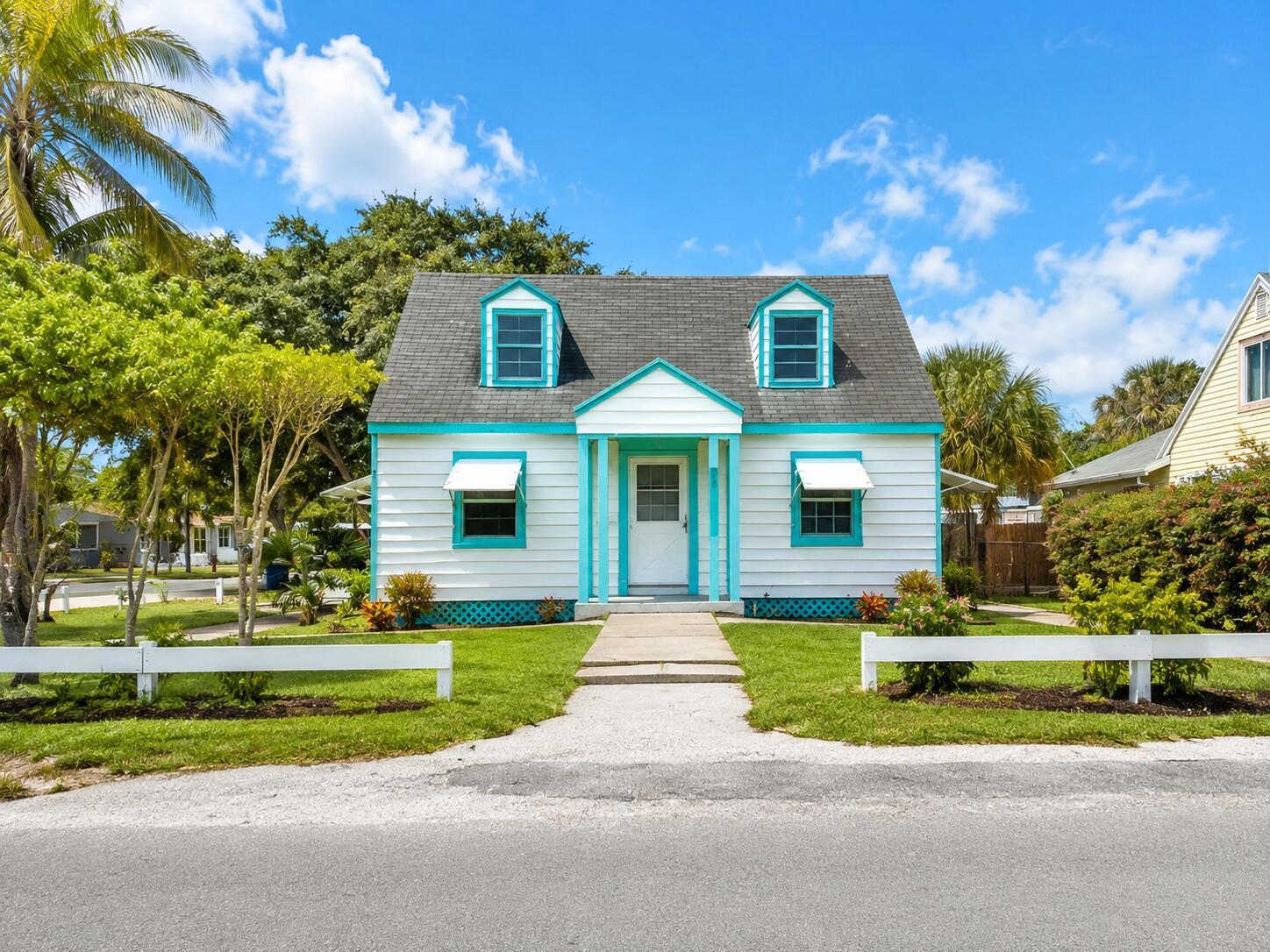 84 W 37TH Street, Riviera Beach FL 33404