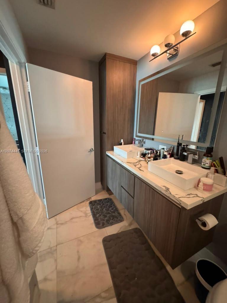 1900 N Bayshore Dr # 2308, Miami FL 33132 photo 4