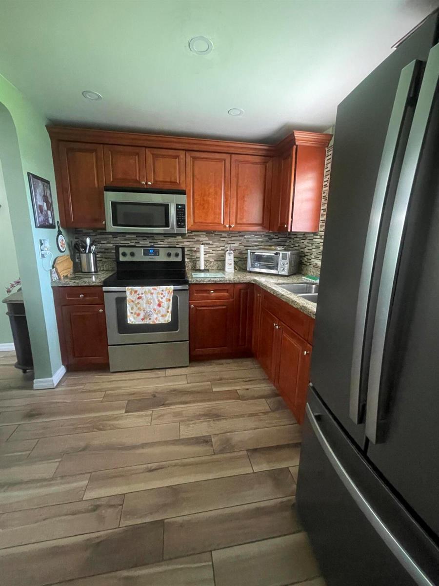 702 Lori Drive # 195, Palm Springs FL 33461 photo 2