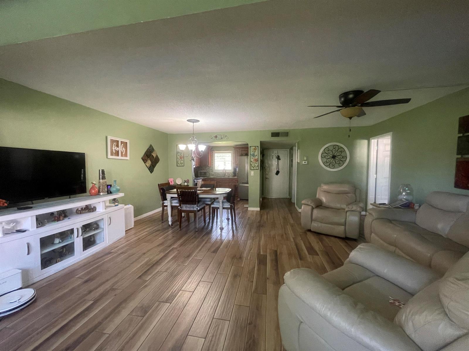 702 Lori Drive # 195, Palm Springs FL 33461 photo 5