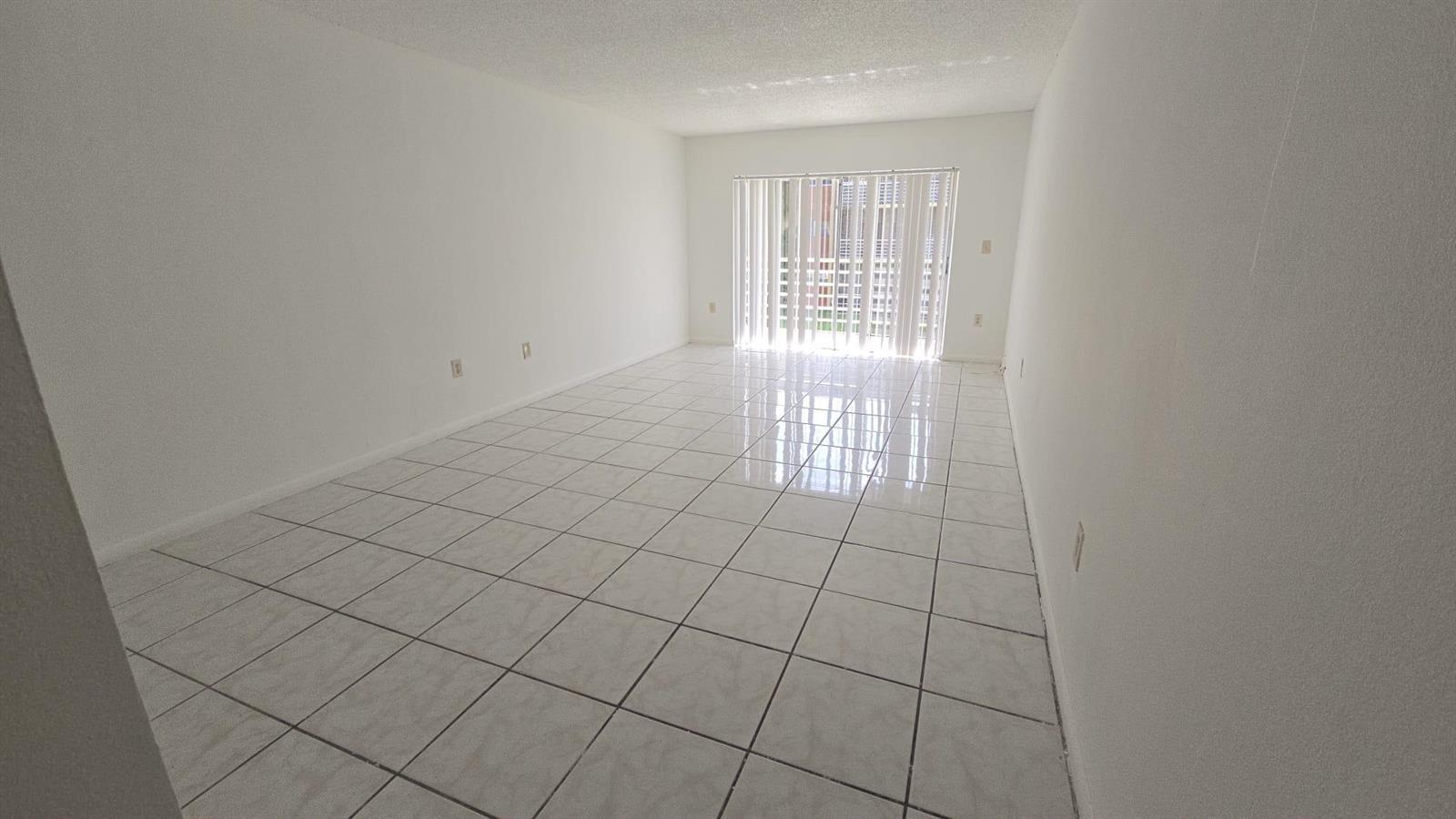 3600 NW 21ST Street # 203, Lauderdale Lakes FL 33311