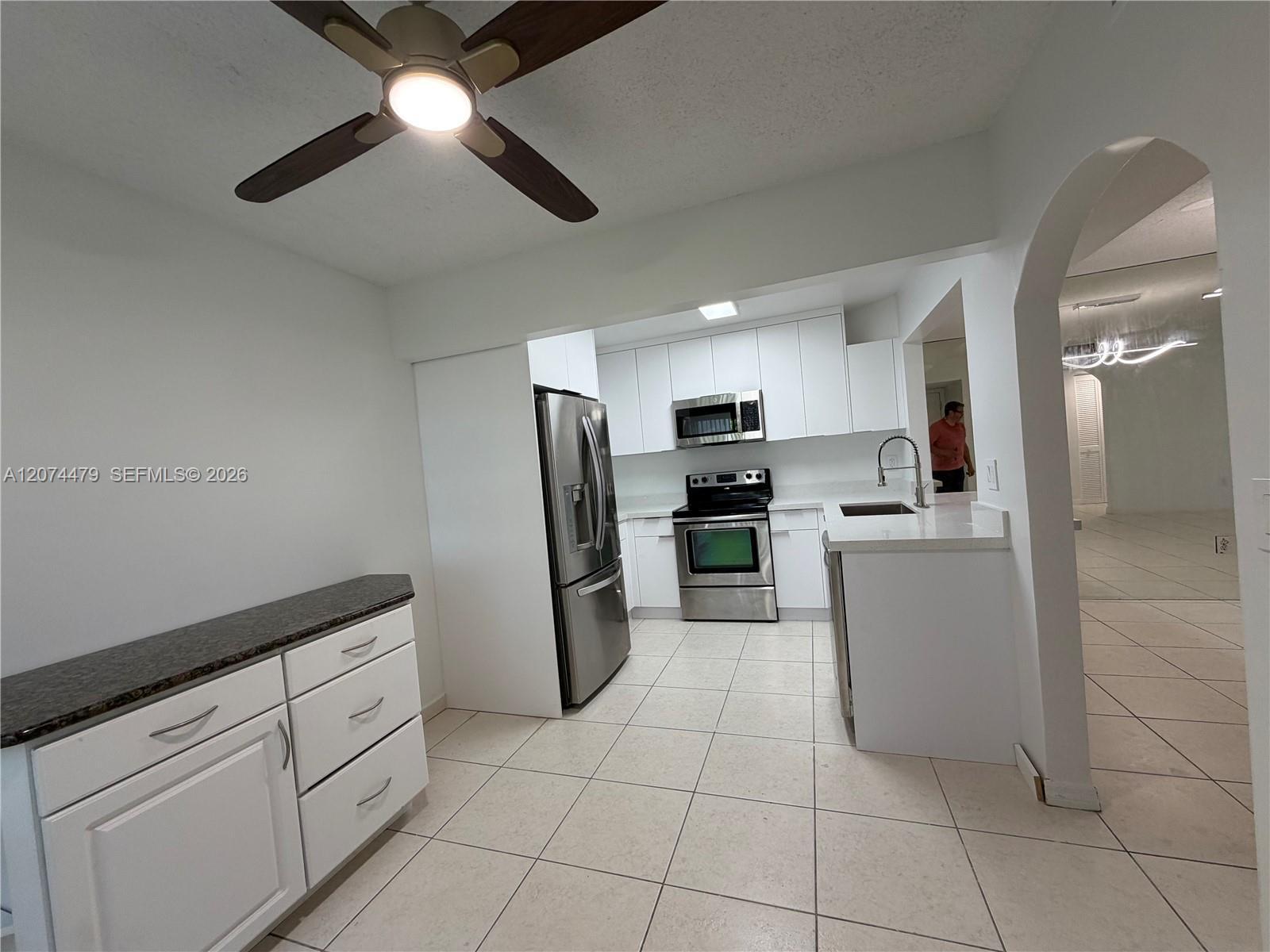 423 NE 210th Cir Ter # 25, Miami FL 33179 photo 3