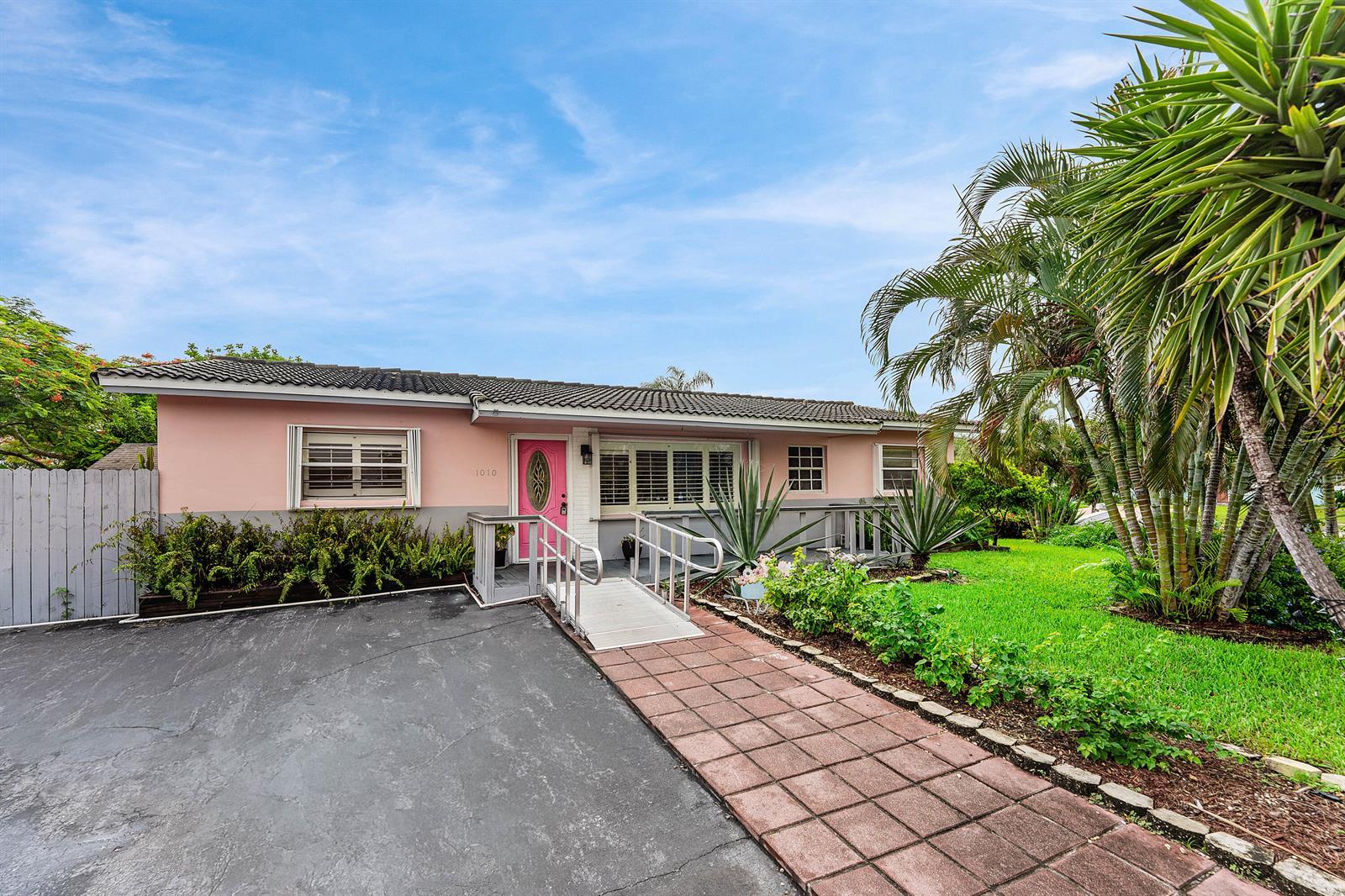 1010 SW 6TH Avenue, Deerfield Beach FL 33441