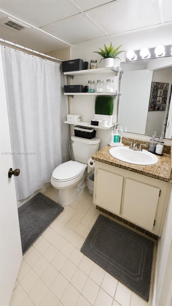 8290 Lake Dr # 426, Doral FL 33166 photo 4