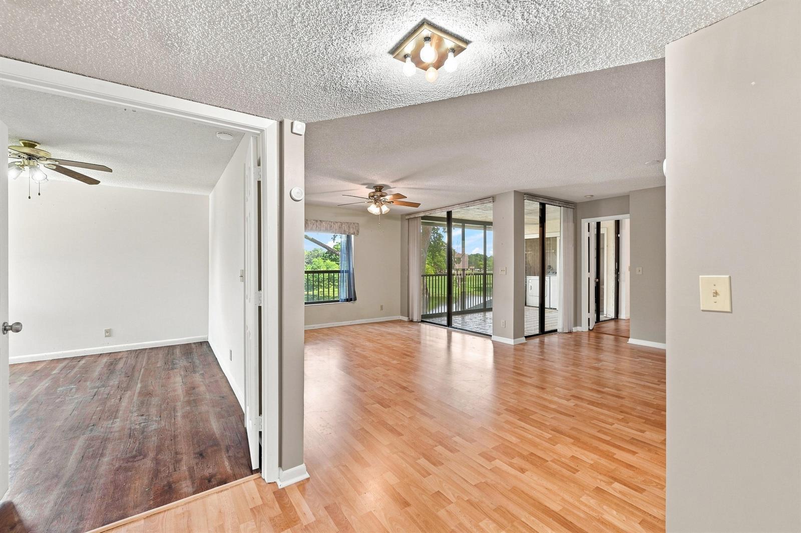 2541 N CARAMBOLA Circle N # 1832, Coconut Creek FL 33066 photo 2