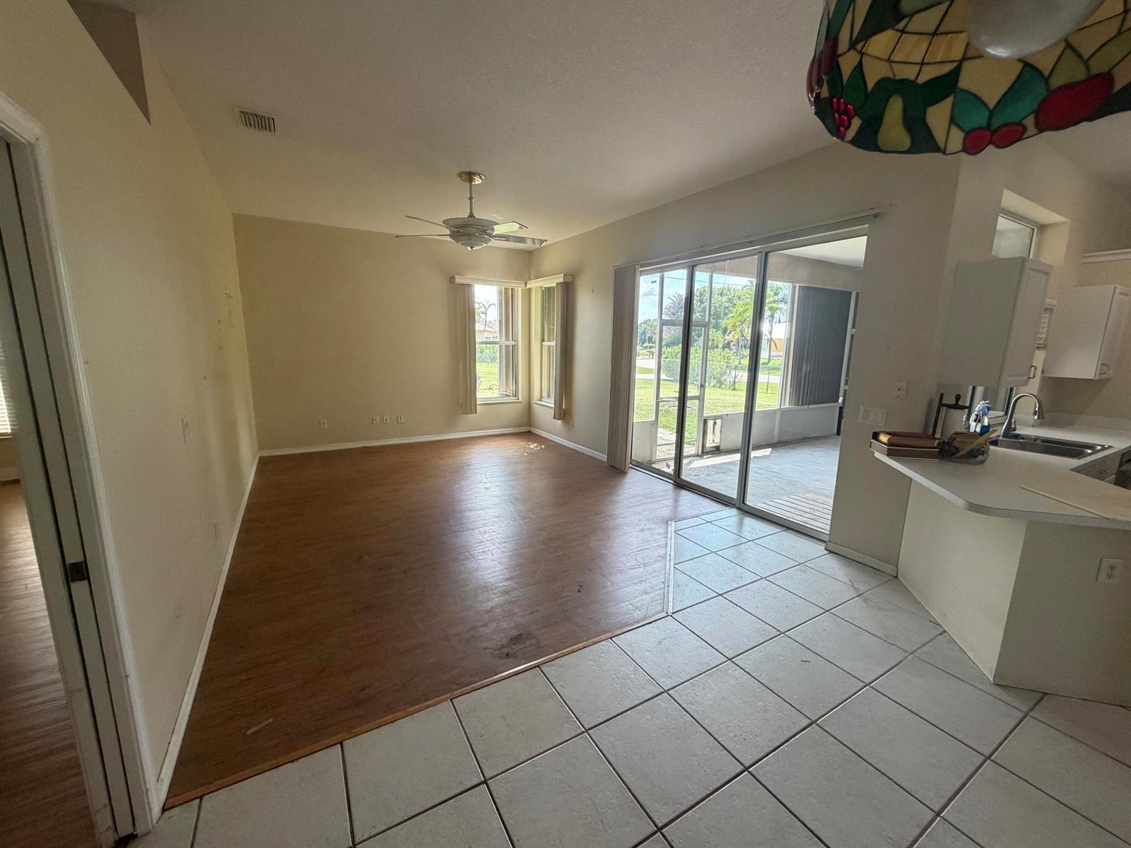 606 SE STOW Terrace, Port St. Lucie FL 34984 photo 2
