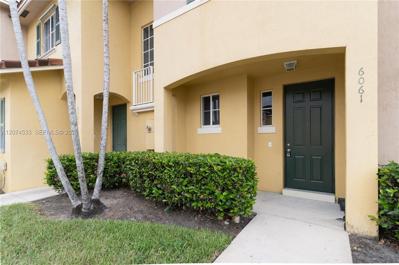 6061 SW 19th Ct, North Lauderdale FL 33068 photo 2