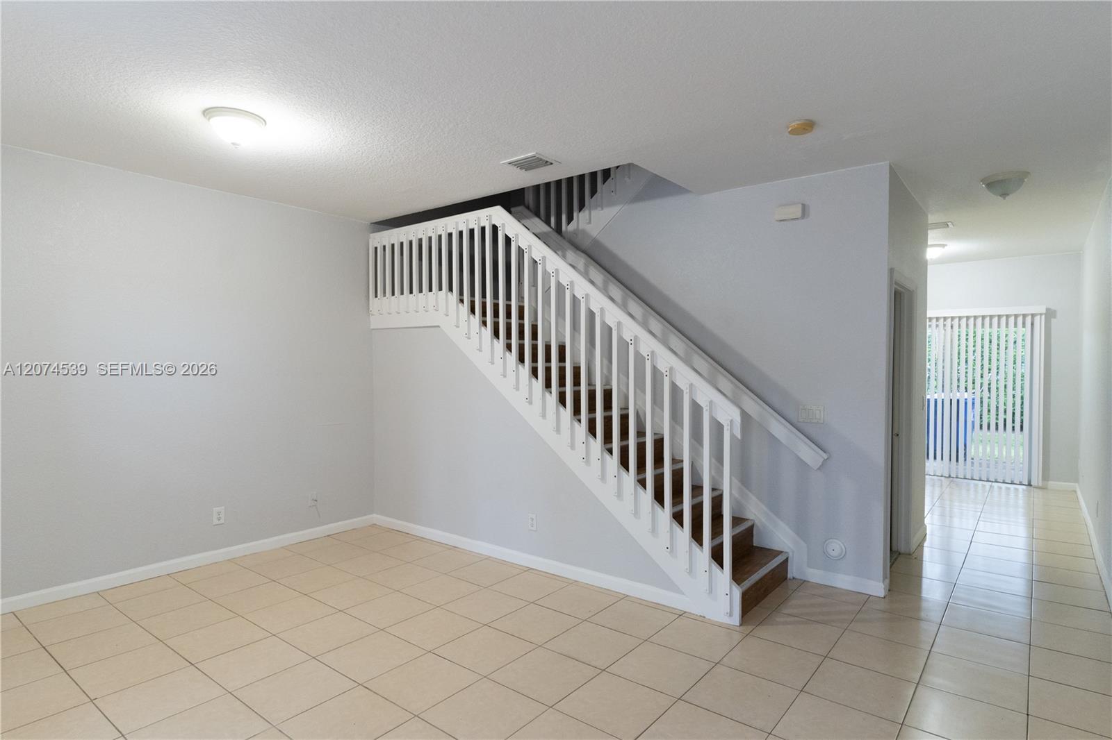 806 N Santa Catalina Cir, North Lauderdale FL 33068 photo 2