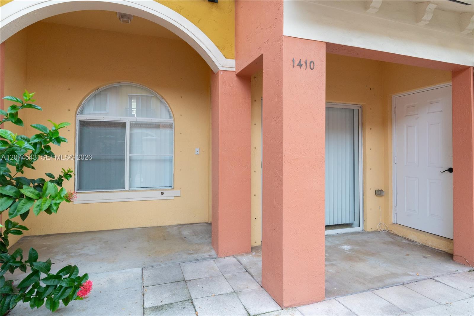 1410 S Santa Catalina Cir, North Lauderdale FL 33068 photo 5