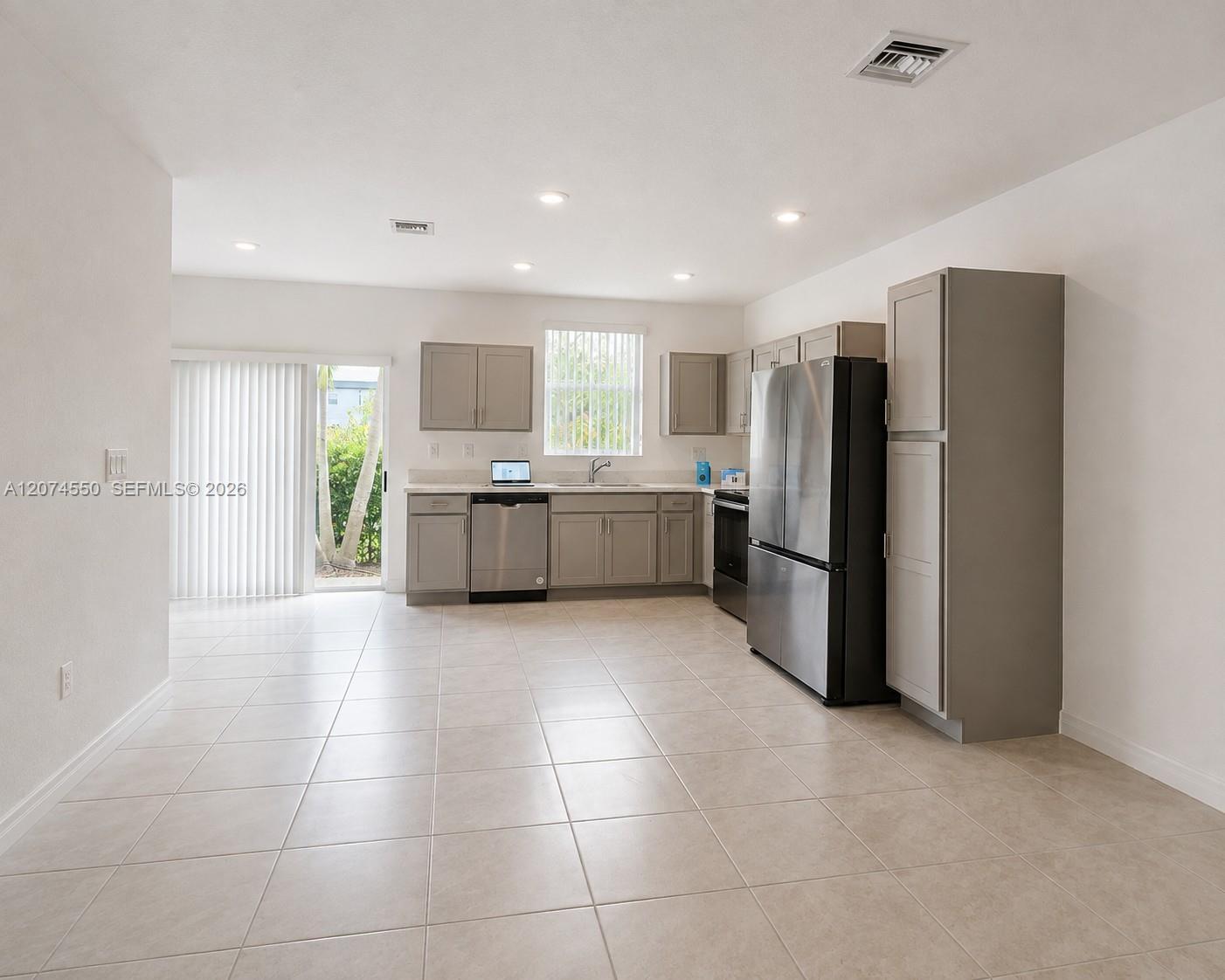 364 NW 8th Ct # 364, Pompano Beach FL 33060 photo 3