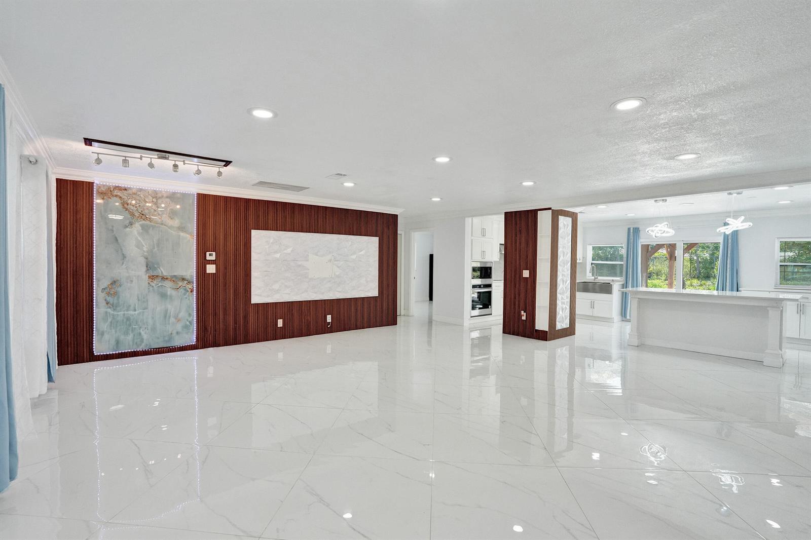 855 NW 80TH Terrace, Margate FL 33063 photo 4
