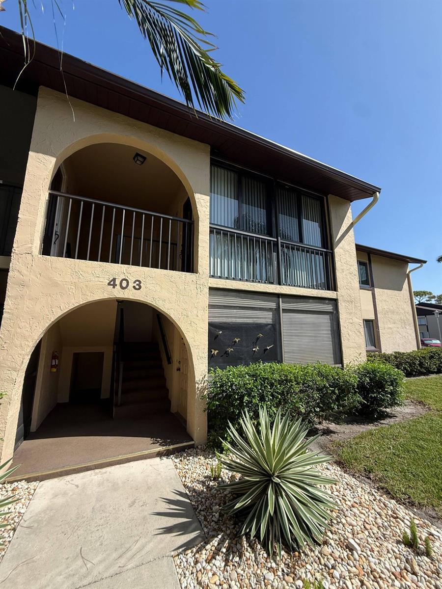 403 PINE GLEN Lane # 2, FL 33463