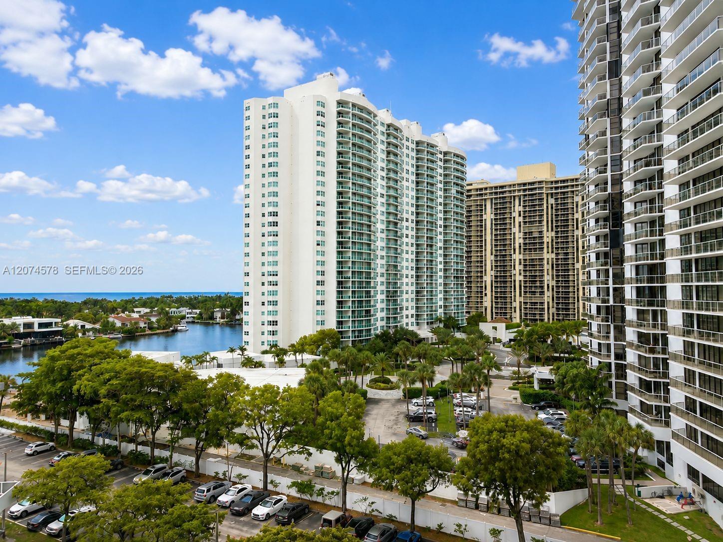 20505 E Country Club Dr # 938, Aventura FL 33180 photo 3