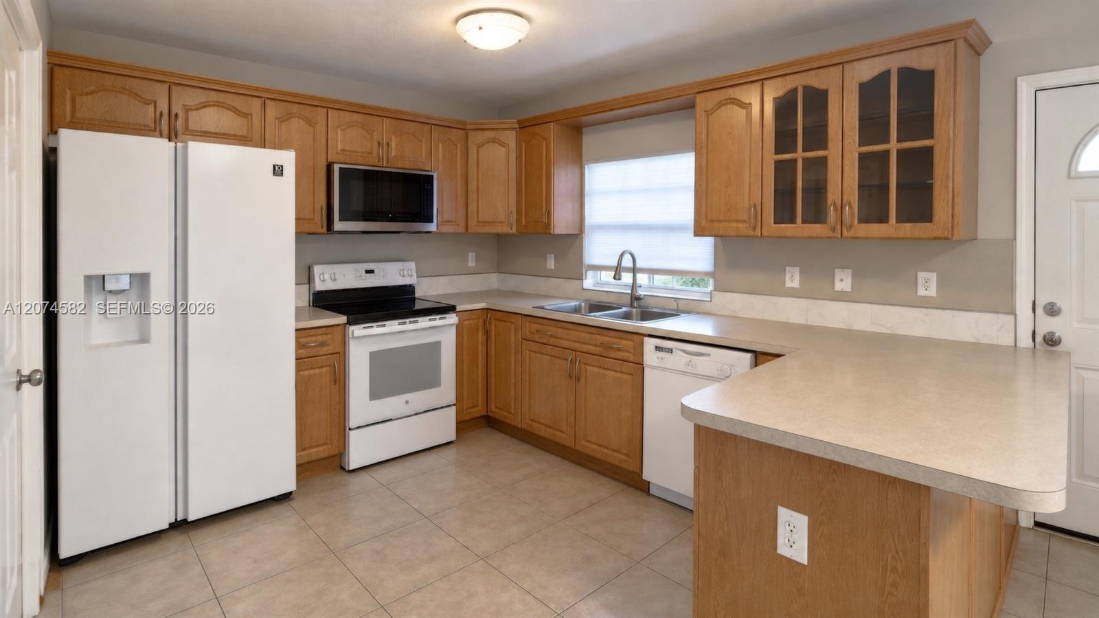 2471 NW 18th Ter # 2471, Miami FL 33125 photo 4