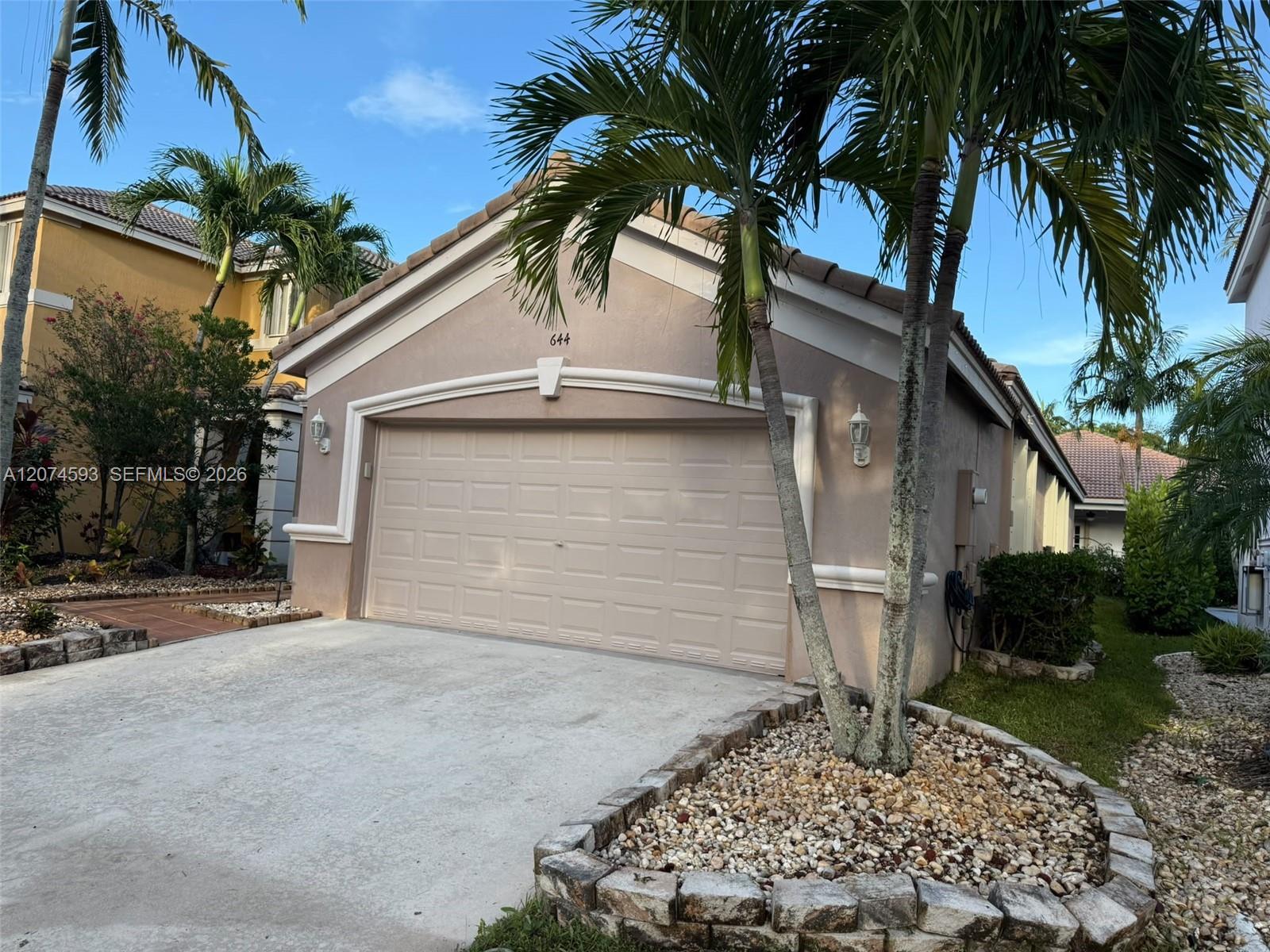 644 Conservation Dr, Weston FL 33327 photo 2