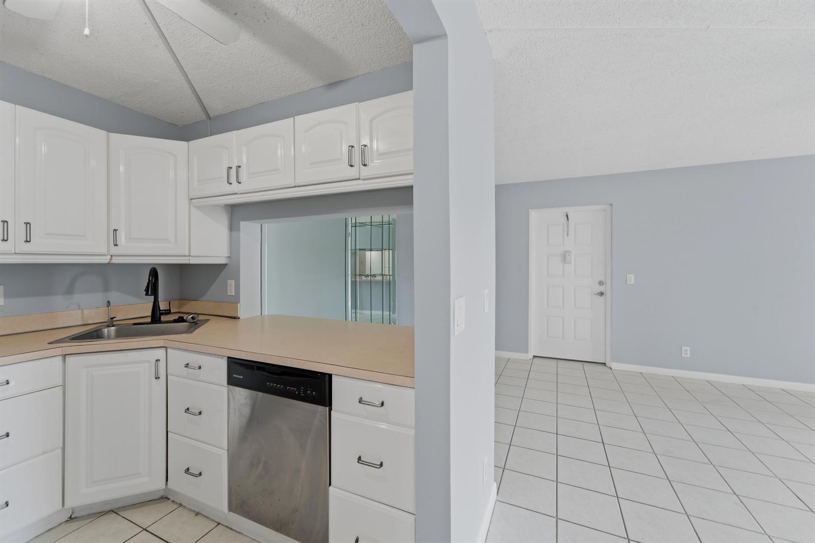 728 Sunny Pine Way # A1, FL 33415 photo 3