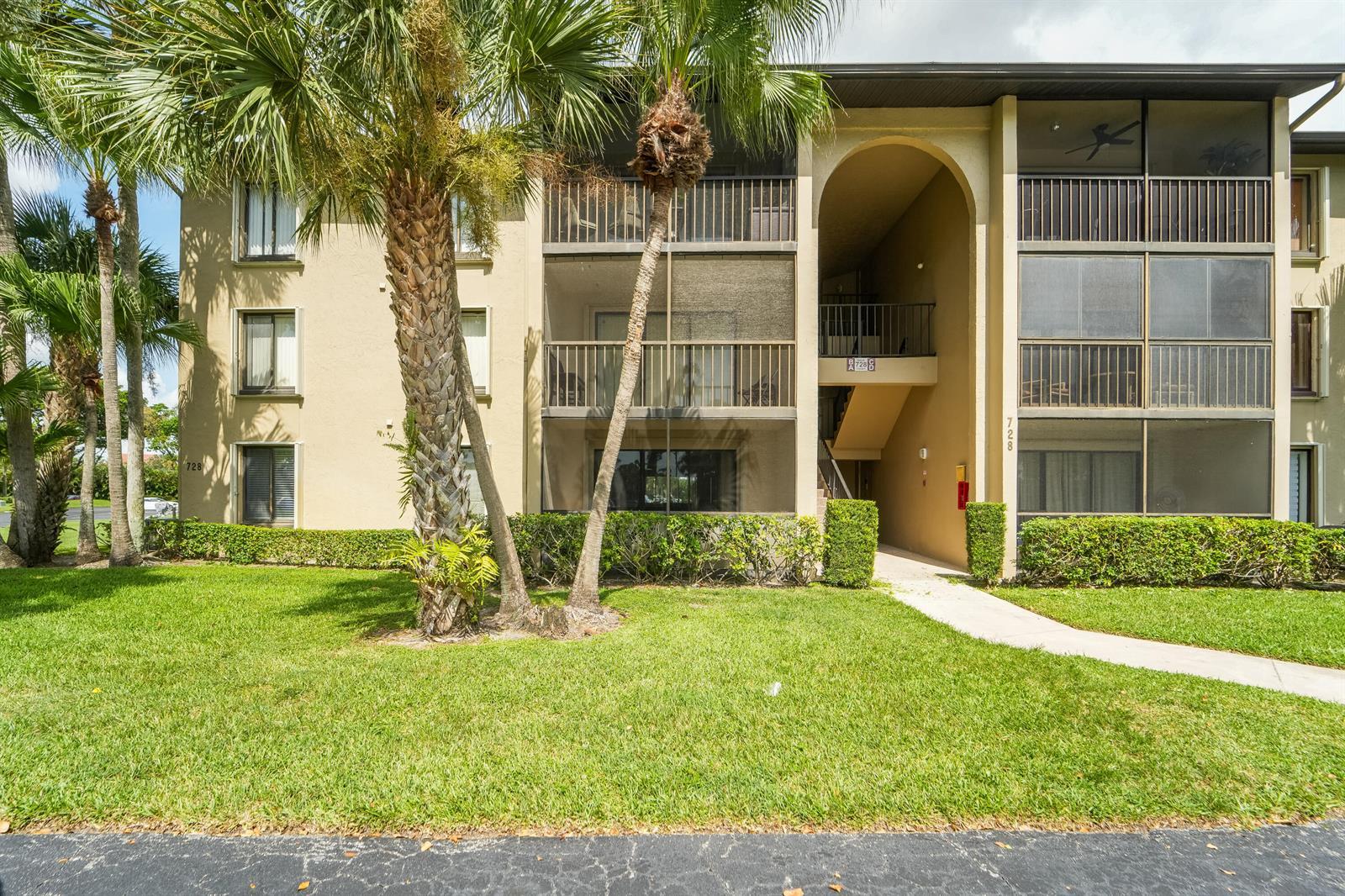 728 Sunny Pine Way # A1, FL 33415