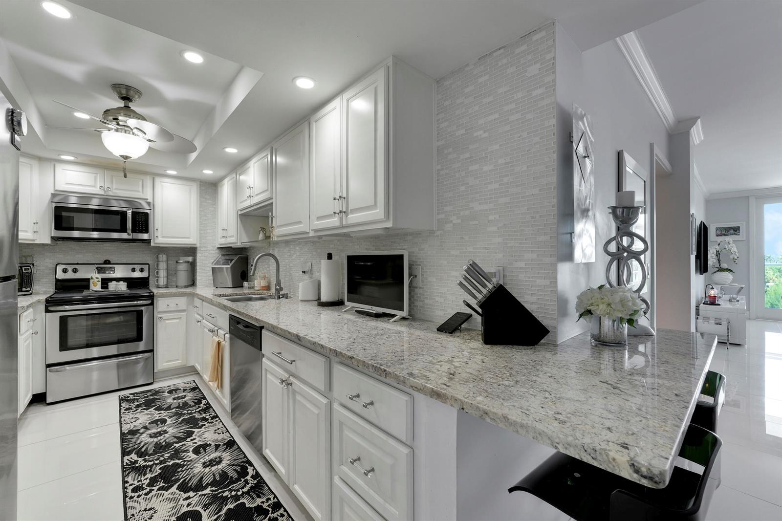 3450 S Ocean Boulevard # 424, Palm Beach FL 33480 photo 2