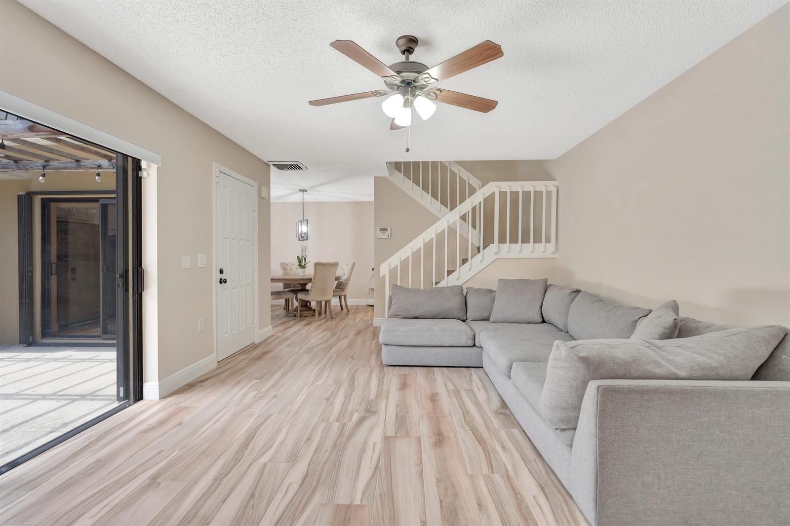 207 2nd Terrace, Palm Beach Gardens FL 33418 photo 3