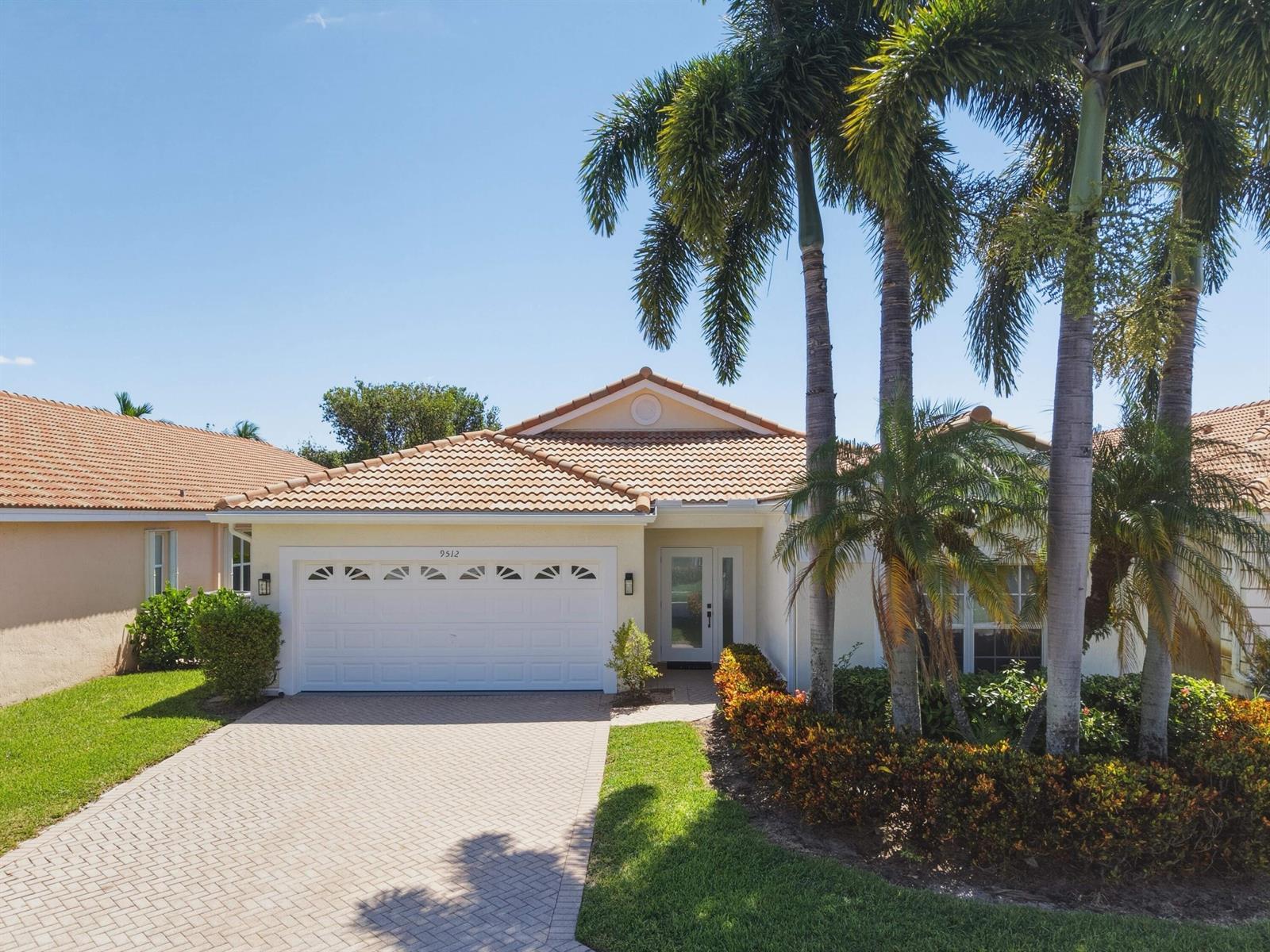 9512 HONEYBELL Circle, Boynton Beach FL 33437 photo 2
