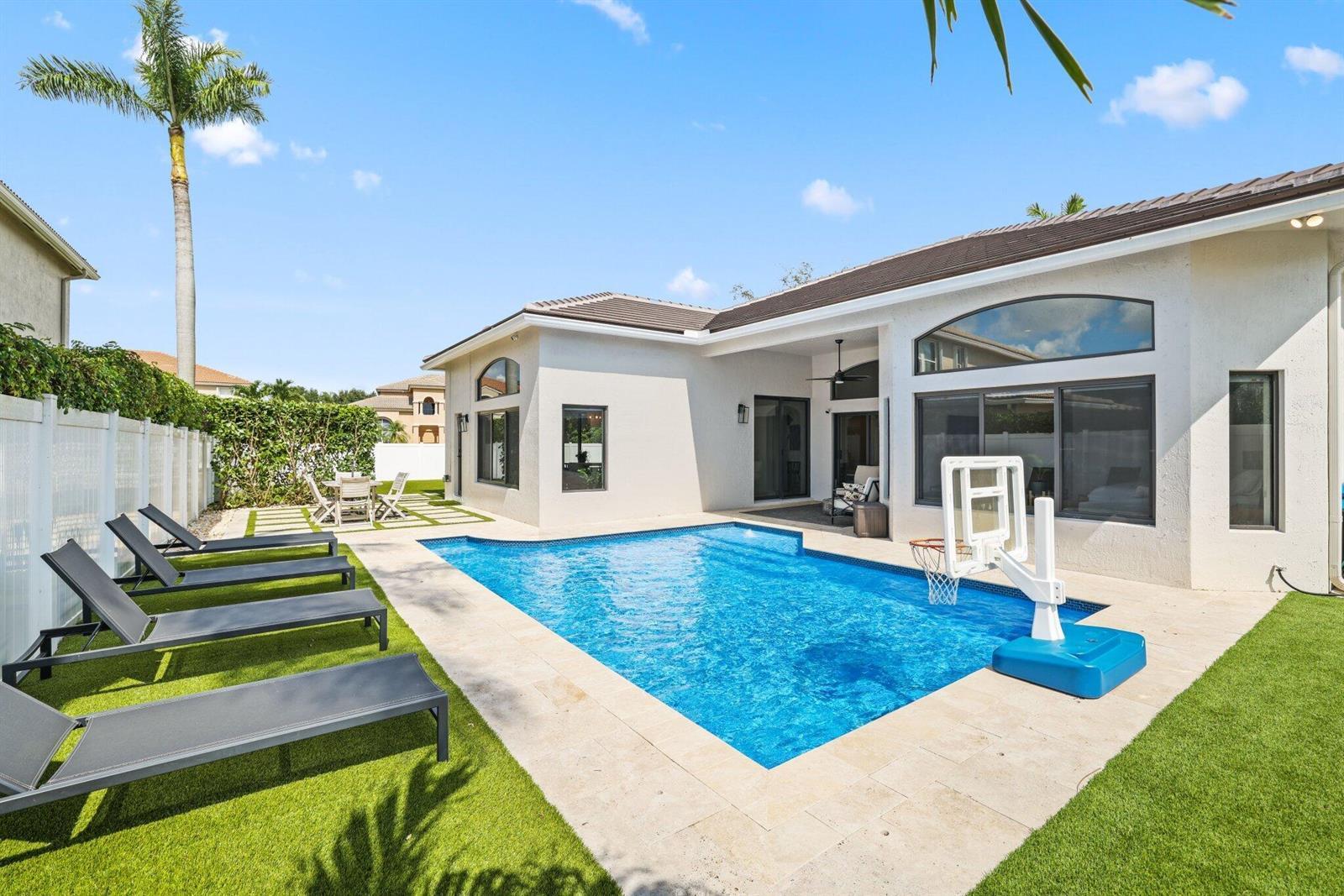 6373 Shadow Creek Village Circle, Lake Worth FL 33463