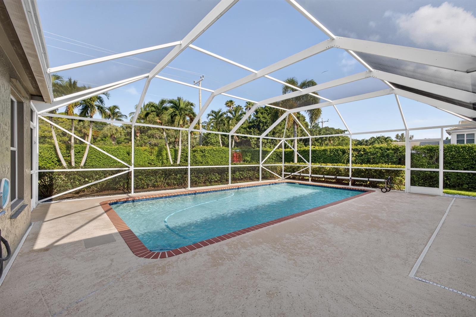 1011 WOODFIELD Circle, Palm Beach Gardens FL 33418 photo 5