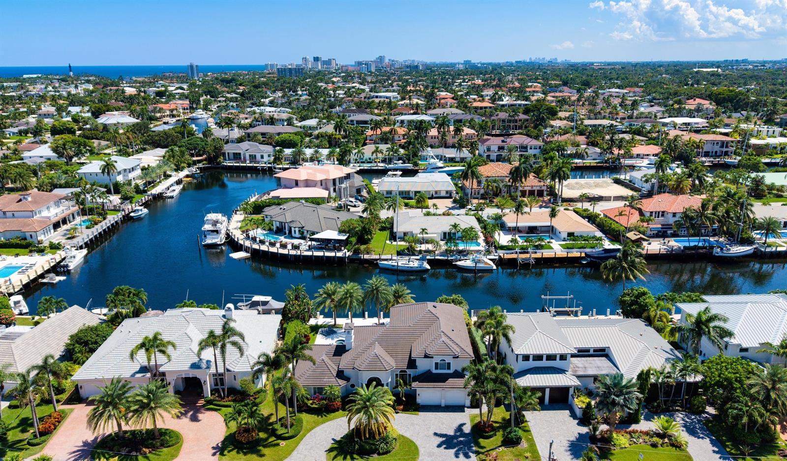 2520 NE 35th Street, Lighthouse Point FL 33064