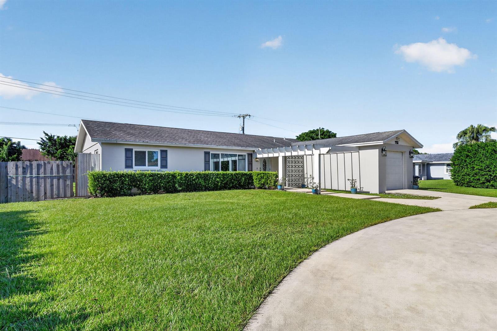 7752 SAINT ANDREWS Road, Lake Worth FL 33467 photo 3