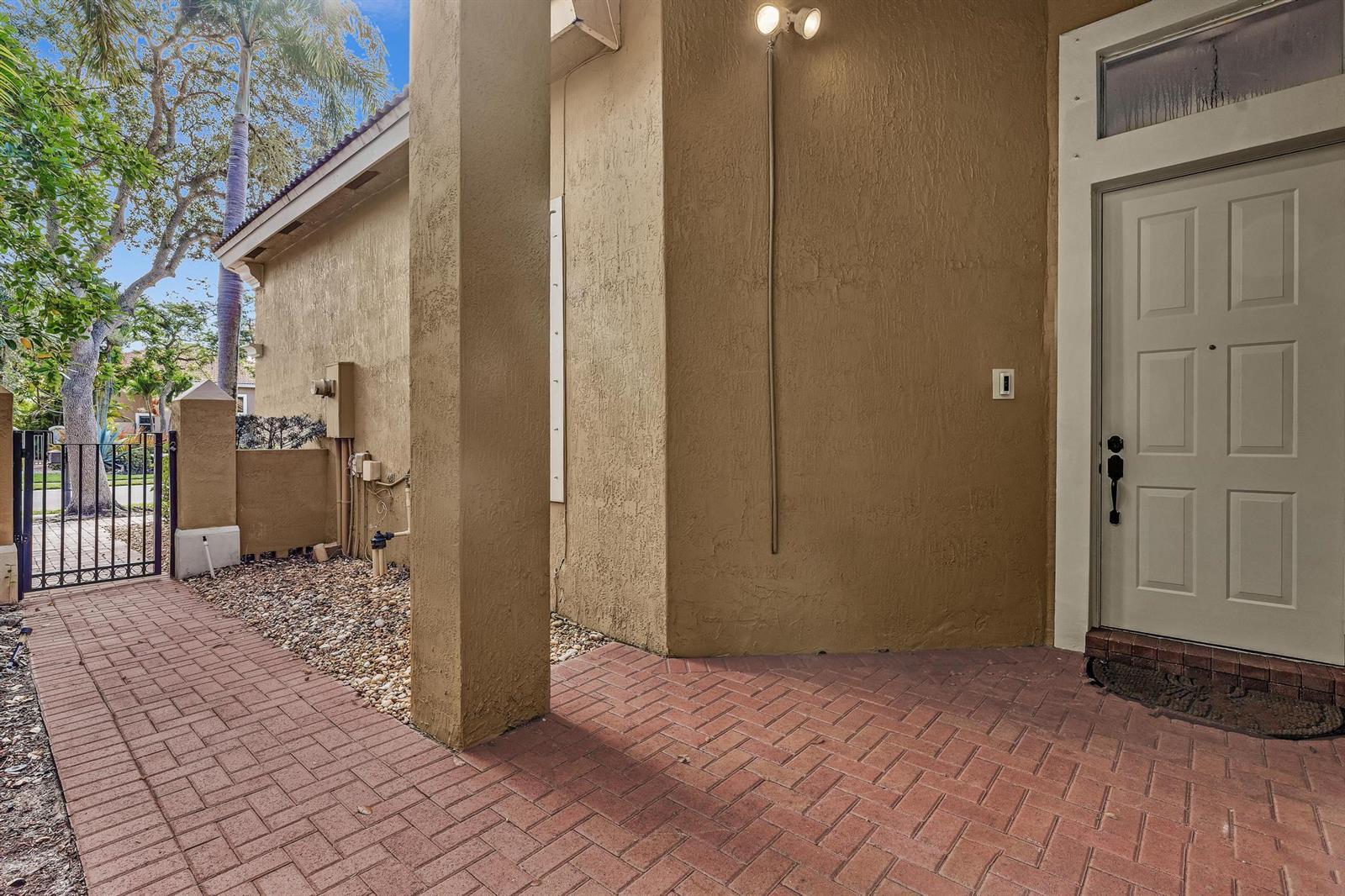 5828 NW 121st Avenue, Coral Springs FL 33076 photo 4