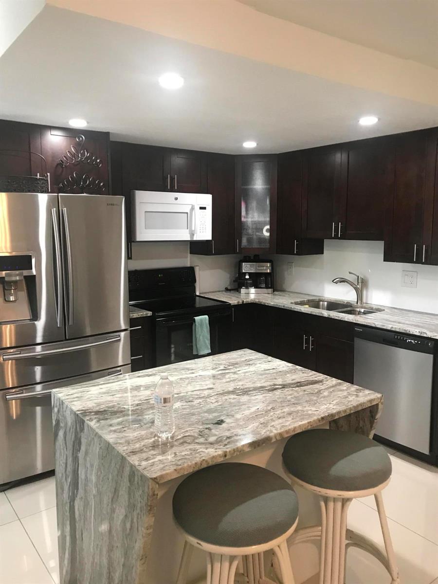 2000 SPRINGDALE Boulevard # 210, Palm Springs FL 33461 photo 2