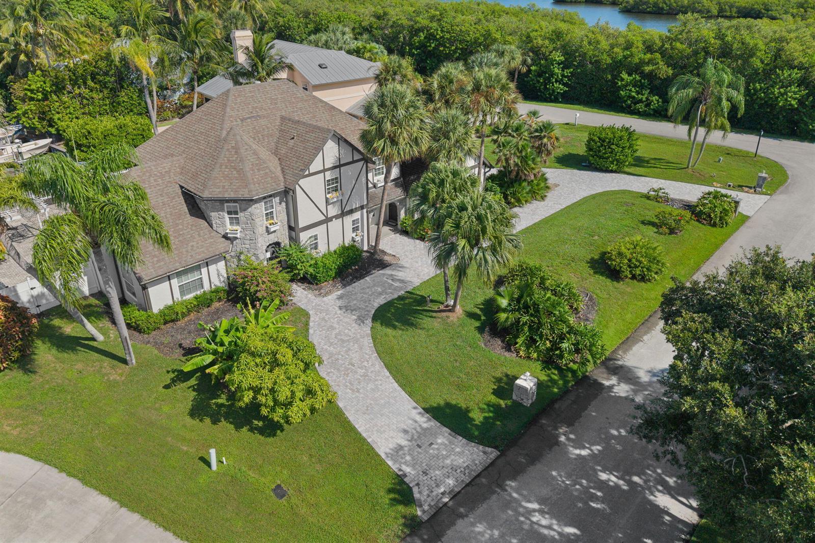 121 Queen Eugenia Court, Fort Pierce FL 34949 photo 4