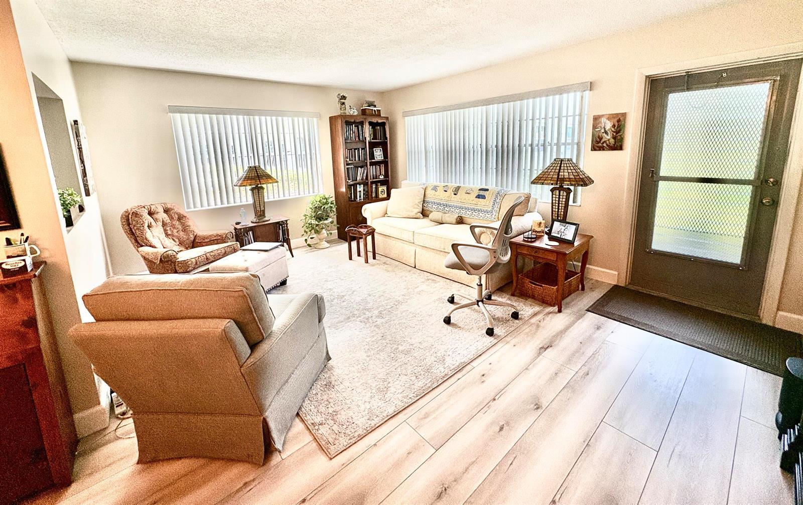 140 WINDSOR G, West Palm Beach FL 33417 photo 2