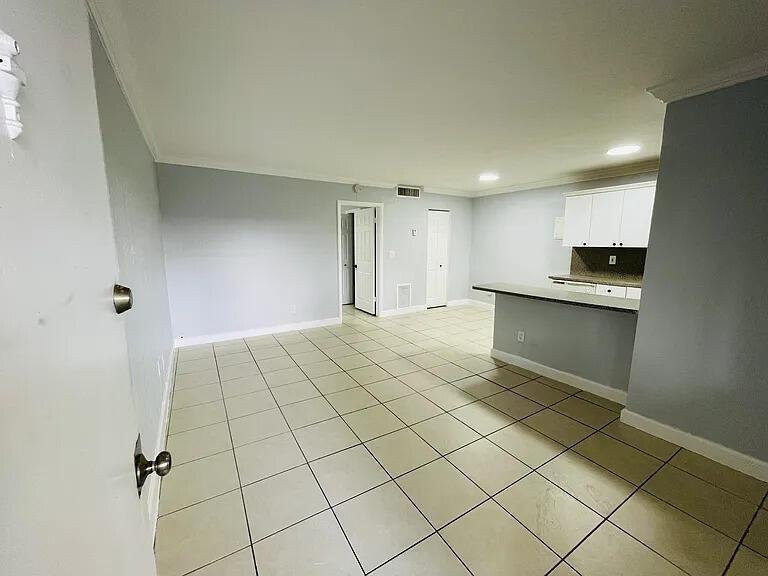 890 NW 45 Avenue # 32, Miami FL 33126