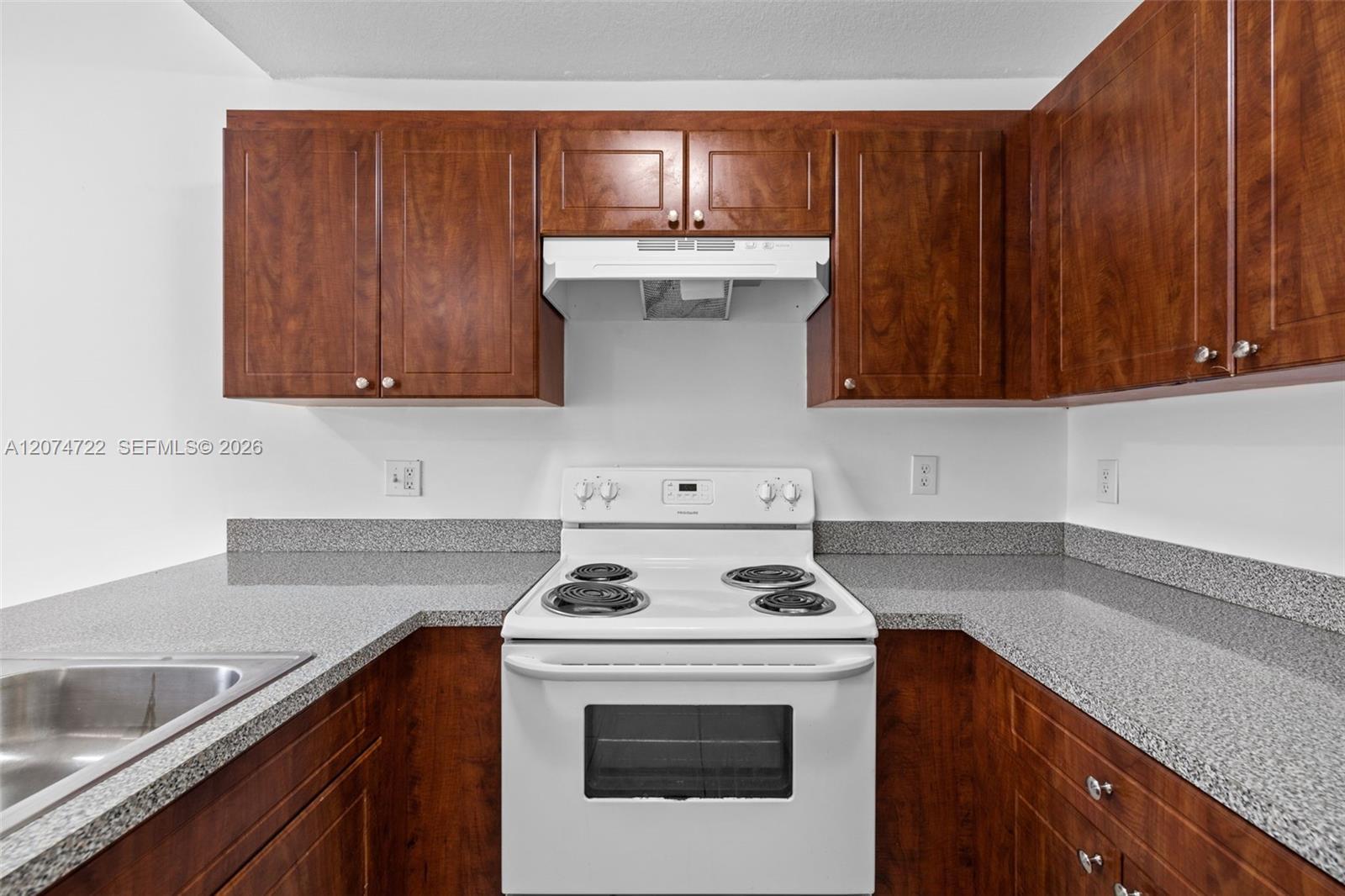 2405 W 78th St # 202, Hialeah FL 33016