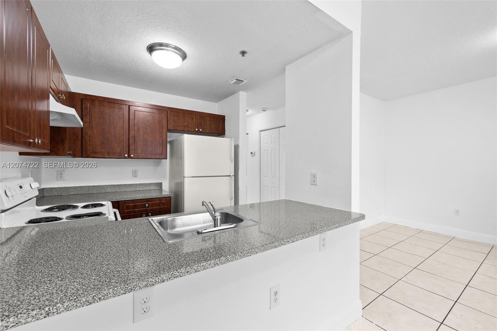 2405 W 78th St # 202, Hialeah FL 33016 photo 4