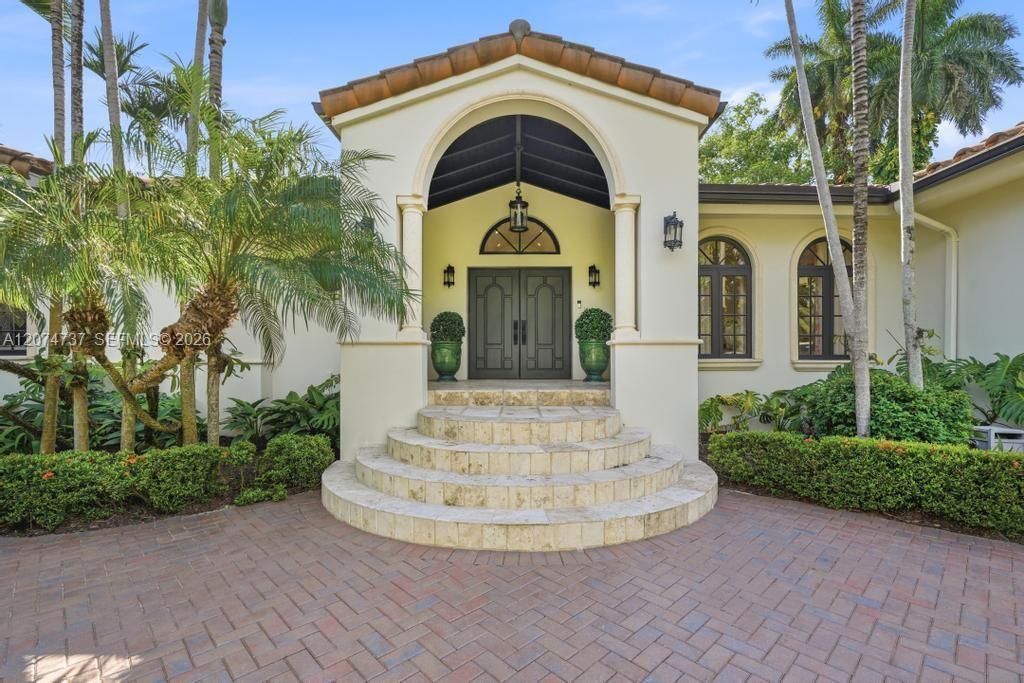 2532 NW Lake Ave, Miami Beach FL 33140 photo 4