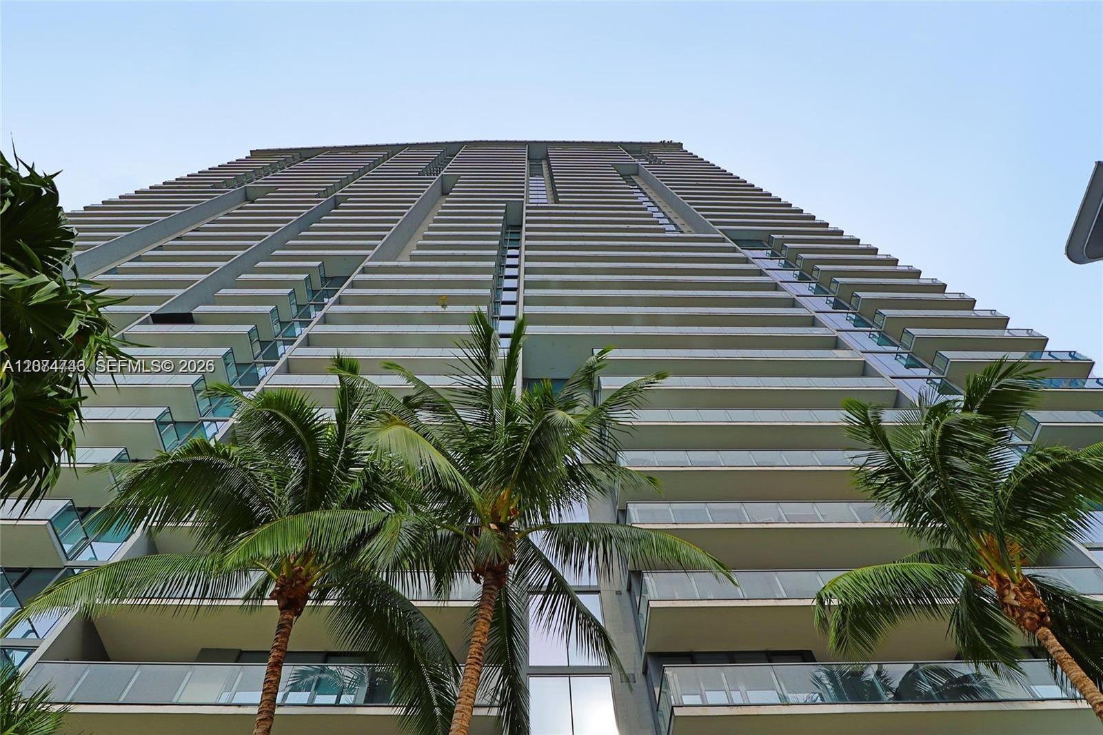 68 SE 6th St # 1008, Miami FL 33131